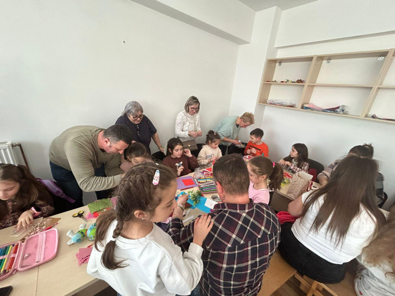Creativitate în doi - Copii și părinți