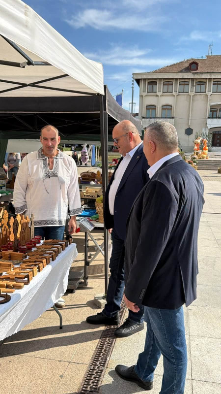 Deschidere oficială Sărbătoarea Recoltei pe Valea Argeșelului. Târgul Meșterilor Populari