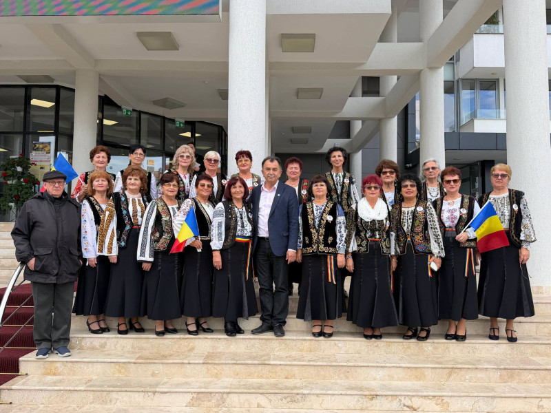 Ziua Armatei Române, marcată în avans la Mioveni printr-o întâlnire între generații