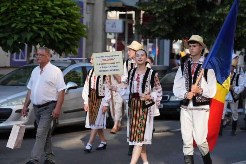 Mioveni a celebrat tradiția și diversitatea culturală în cadrul Festivalului Internațional de Folclor „Carpați”, ediția a XXXIX-a!