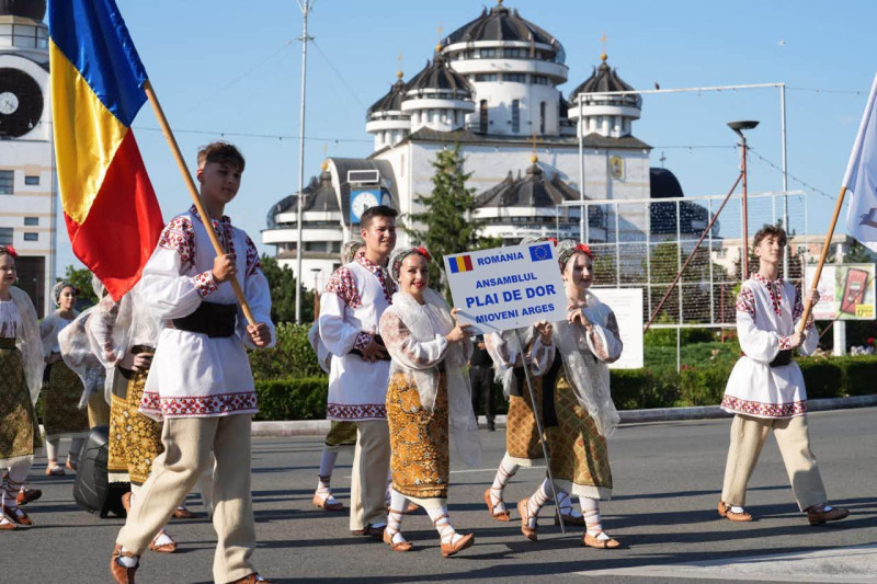 Mioveni a celebrat tradiția și diversitatea culturală în cadrul Festivalului Internațional de Folclor „Carpați”, ediția a XXXIX-a!