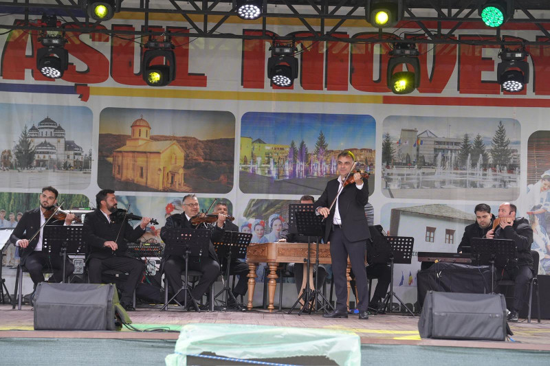 Ziua Tineretului sărbătorită prin muzică și tradiție la Mioveni!